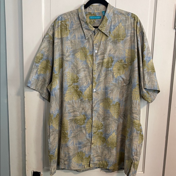 Tori Richard Other - Tori Richard Olive and Sky Blue Leaf Print Shirt